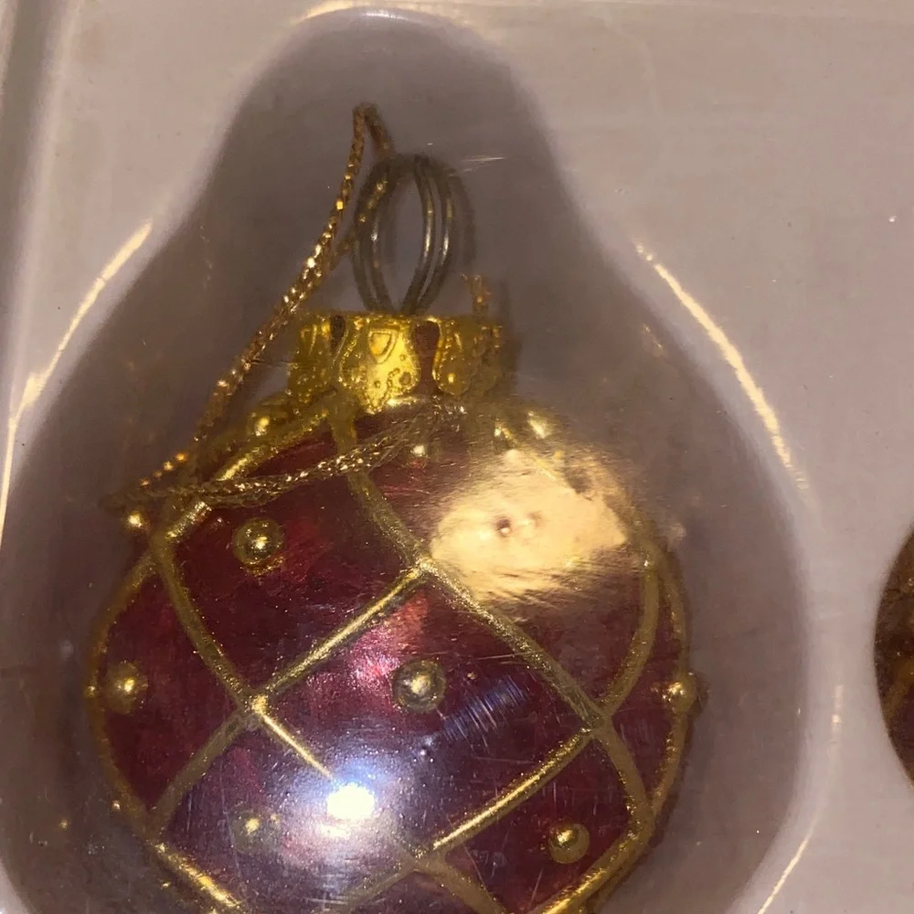 Vintage Glass Christmas Ornaments Plus 2 Boxes Of Krebs Victorian Roses Hand Dec